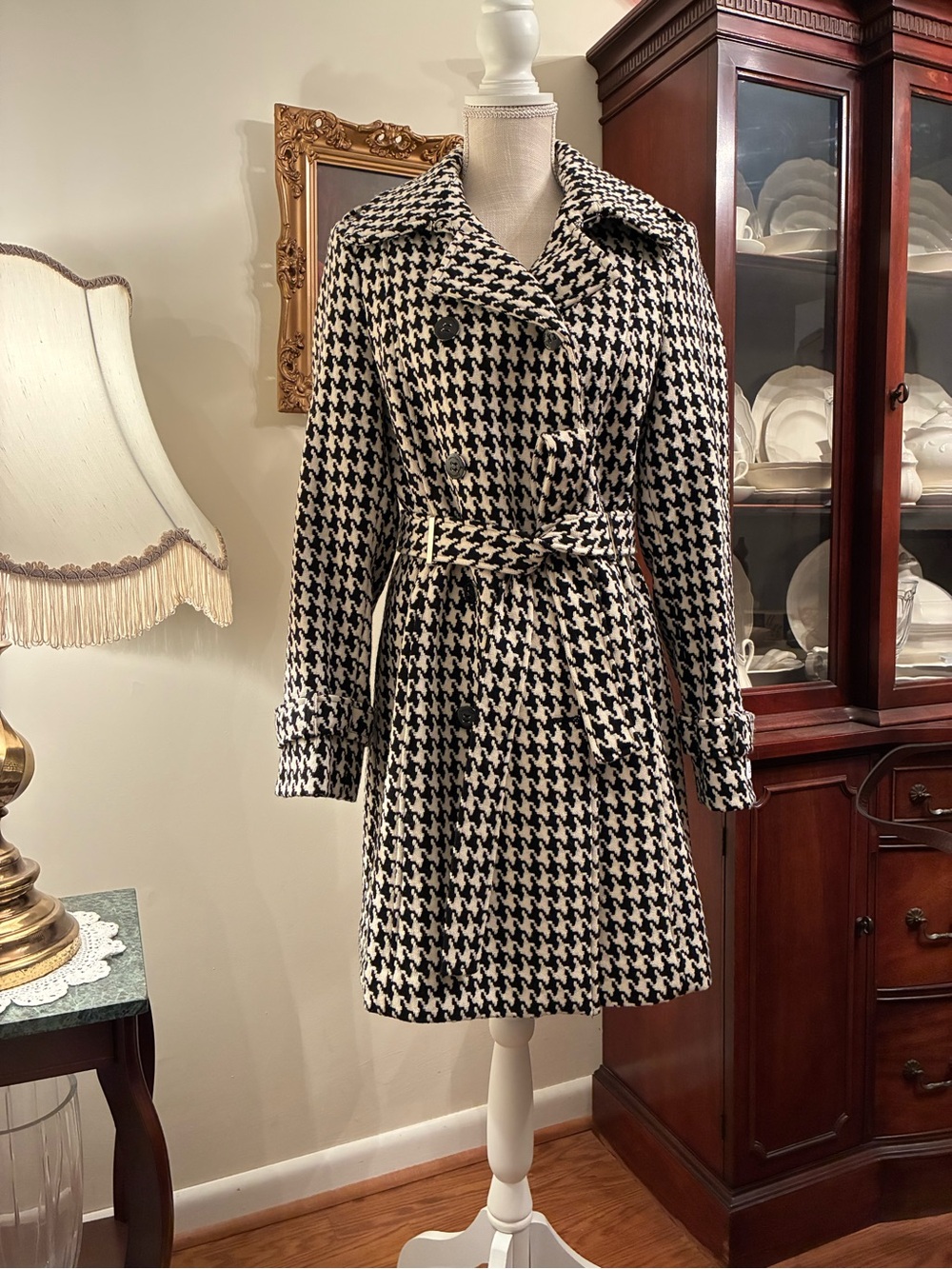 Quality NWOT Calvin Klein size 8 Houndstooth Trench Coat Wool Blend Pockets!
